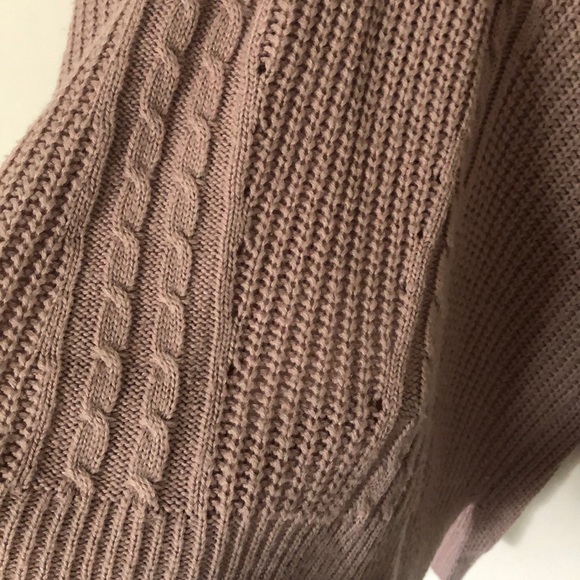 XL lavender sweater - Picture 2 of 4
